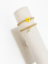 Load image into Gallery viewer, Daisy Bracelet