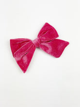 Load image into Gallery viewer, Maeve | Rose Velvet | Standard | Left Clip