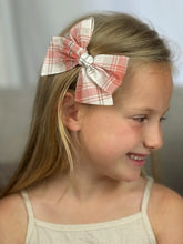 Load image into Gallery viewer, Maeve | Be Thankful | Oversized | Right Clip