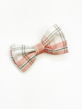 Load image into Gallery viewer, Leo Bow Tie | Be Thankful