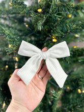 Load image into Gallery viewer, Ella | Ivory Shimmer | Oversized | Right Clip