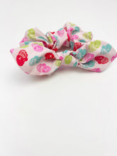 Load image into Gallery viewer, Knotted Scrunchie | Cool Santa

