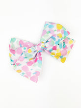 Load image into Gallery viewer, Maeve | Art Class | Oversized | Right Clip (Poly Crepe de Chine)

