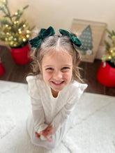 Load image into Gallery viewer, Pigtail Set | Green Velvet
