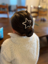 Load image into Gallery viewer, Star Snap Clip
