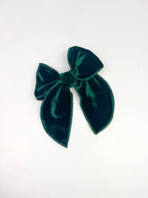 Load image into Gallery viewer, Maeve | Green Velvet | Party Bow | Left Clip
