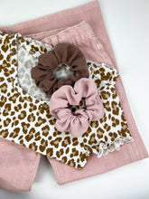 Load image into Gallery viewer, Scrunchie | Pink Waffle
