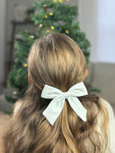 Load image into Gallery viewer, Ella | Ivory Shimmer | Oversized | Left Clip {PRE-ORDER}

