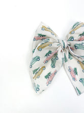 Load image into Gallery viewer, Maeve | Vintage Christmas | Extra Large | Left Clip {PRE-ORDER}
