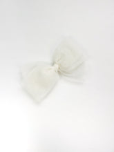 Load image into Gallery viewer, Maeve | Ivory Tulle | Oversized | Right Clip
