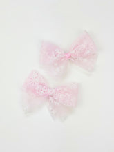 Load image into Gallery viewer, Pigtail Set | Pink Snowflakes
