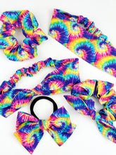 Load image into Gallery viewer, Maeve | Classic Tie Dye | Oversized | Elastic
