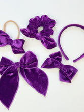 Load image into Gallery viewer, Scrunchie | Purple Velvet
