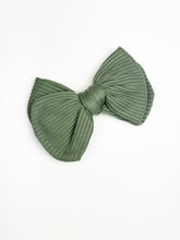 Load image into Gallery viewer, Maeve | Vintage Olive | Oversized | Left Clip
