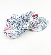 Load image into Gallery viewer, Scrunchie | You Belong With Me

