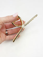 Load image into Gallery viewer, Claw Clip | Gold
