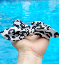 Load image into Gallery viewer, Bow Scrunchie | Neutral Leopard

