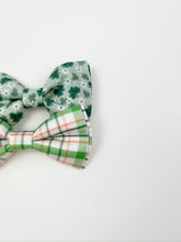 Load image into Gallery viewer, Leo Bow Tie | Shamrock Daisies {PRE-ORDER}
