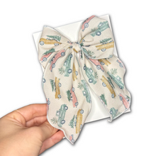 Load image into Gallery viewer, Maeve | Vintage Christmas | Extra Large | Right Clip
