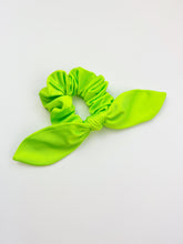 Load image into Gallery viewer, Waterproof Swim Scrunchie
