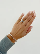 Load image into Gallery viewer, Alternating Bead Bracelet
