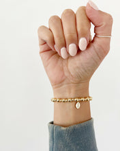 Load image into Gallery viewer, Alternating Bead Bracelet
