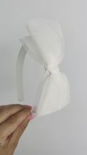 Load and play video in Gallery viewer, Avery | Ivory Tulle
