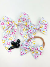 Load image into Gallery viewer, Maeve | Magical Mouse | Party Bow | Right Clip
