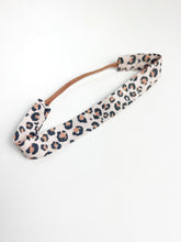 Load image into Gallery viewer, Parker | Leopard | Large (Big Kid-Adult)
