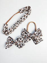 Load image into Gallery viewer, Parker | Leopard | Large (Big Kid-Adult)
